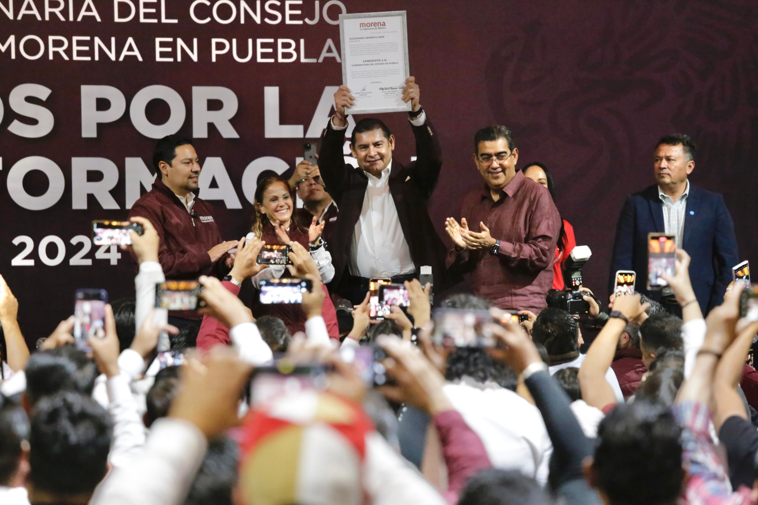 Sólo con unidad y conciliación, consolidaremos la 4T en Puebla: Armenta