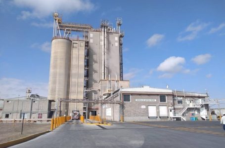 Gobierno de Veracruz clausura Granjas Carroll tras protestas de campesinos