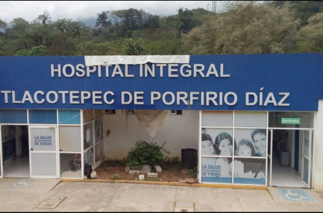 Comando armado ejecuta a hombre en hospital Tlacotepec de Porfirio Diaz y secuestra a la hermana