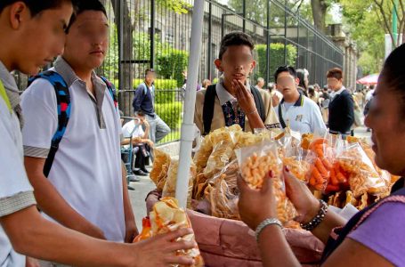 Se alista lineamientos para evitar la venta de comida chatarra en escuelas