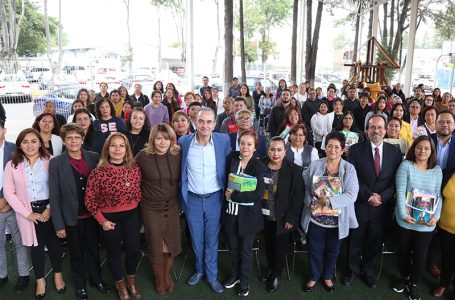 Entrega SEP 20 mil libros para bibliotecas en escuelas públicas poblanas