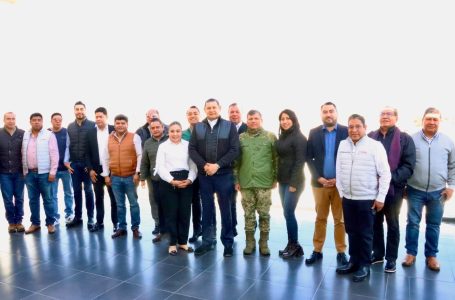 Armenta, gobernador de territorio, se reúne con ediles de la región Libres Oriental