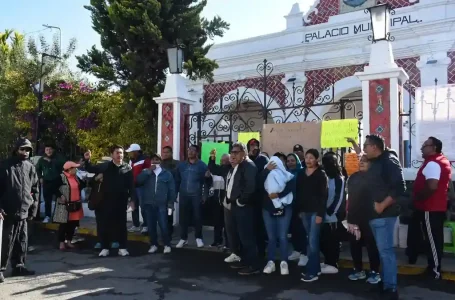 Protestan en la presidencia auxiliar de San Felipe Hueyotlipan; piden nueva elección