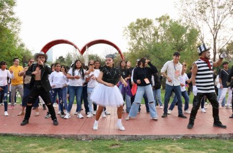 Más de 15 mil personas han disfrutado el Festival del Amor en el Jardín del Arte