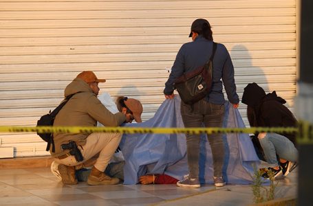 Hombre muere por lesión de arma blanca en San Manuel