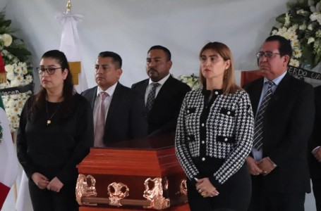 La Fiscal General presidió homenaje al agente ministerial ejecutado en Tecamachalco