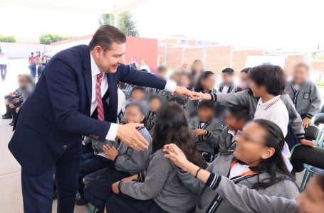 Un Regreso con Historia: El Gobernador Alejandro Armenta visita su Alma Máter