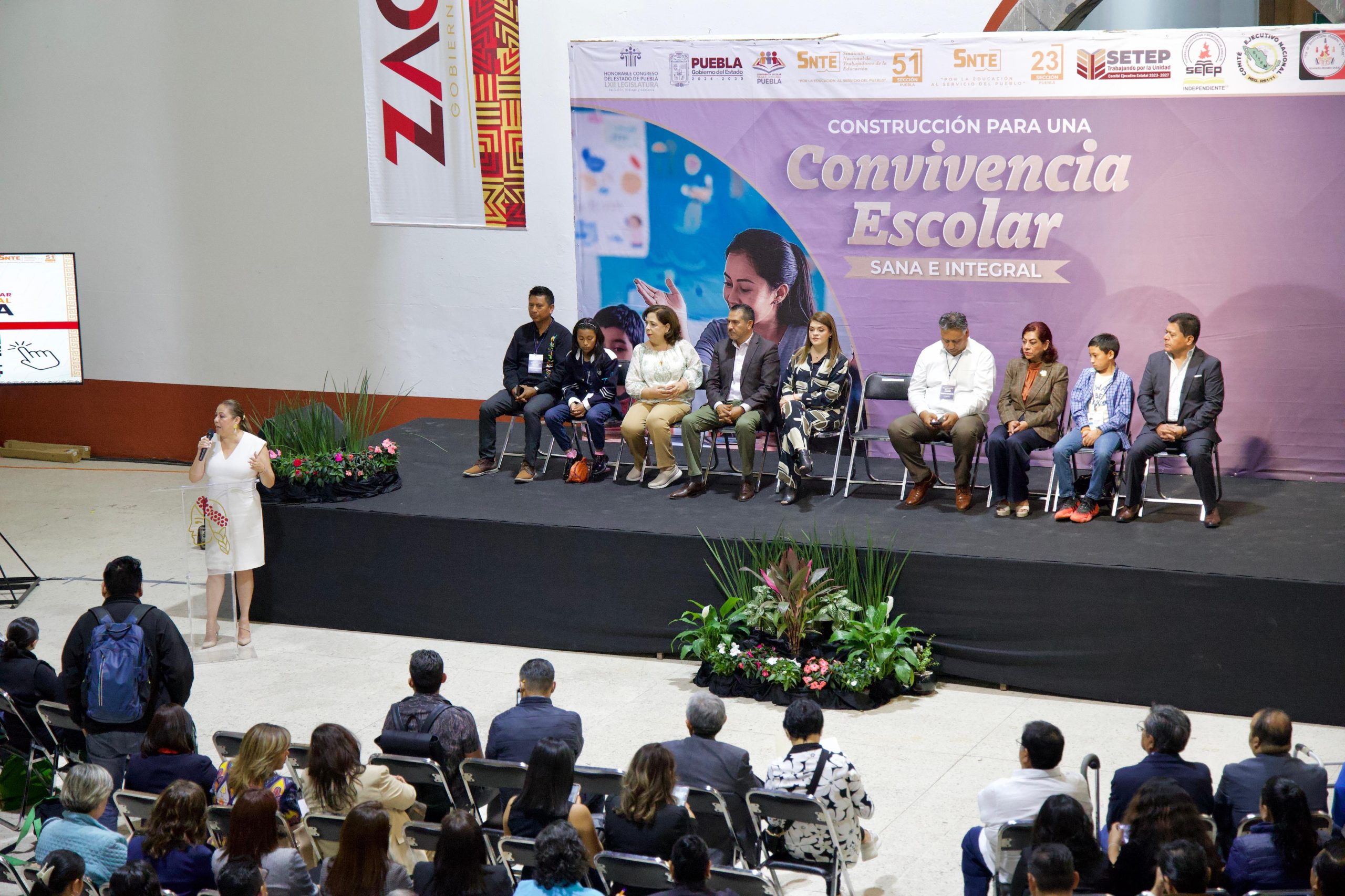 Inaugura Laura Artemisa García primer Foro para la Construcción de una Convivencia Escolar Sana e Integral
