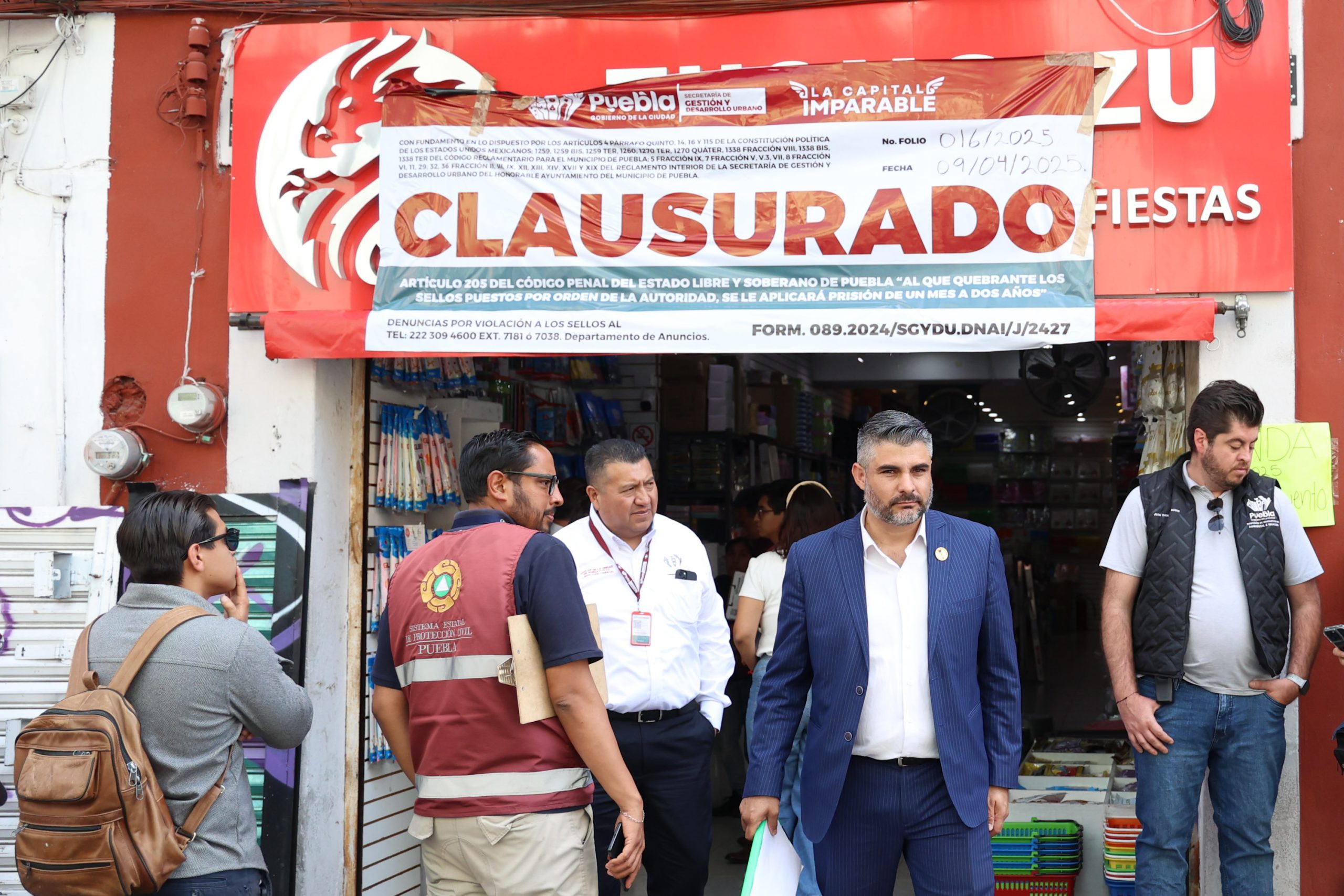 Clausuran tienda de artículos importados en el Centro Histórico
