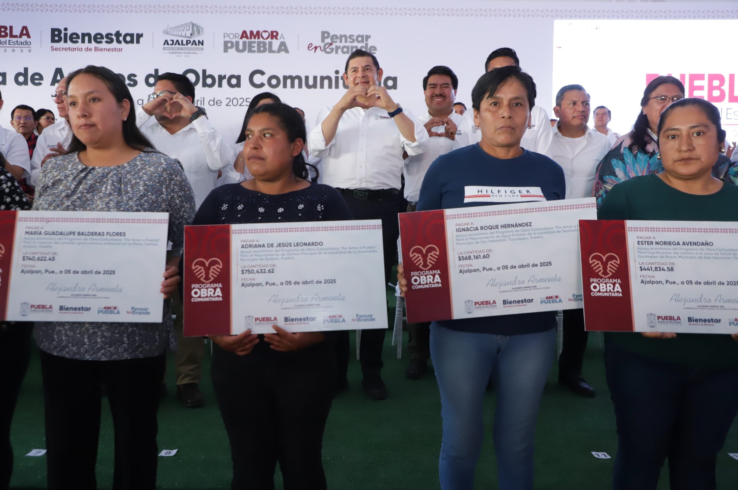 Entrega Armenta más de 30 millones de pesos para 90 obras comunitarias en Ajalpan