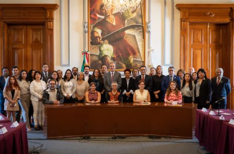 Impulsa Pepe Chedraui apertura de espacios de reflexión con el Foro «Voces de Mujeres: Empoderamiento y Cambio»