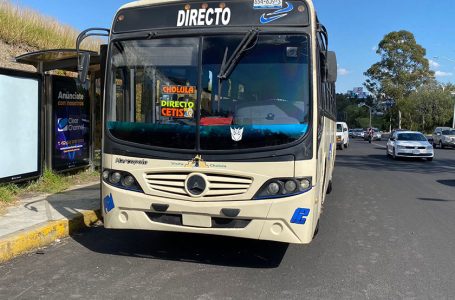 Inseguridad en Cholula, asaltan unidad de la línea Puebla-Cholula, el chofer resultó herido