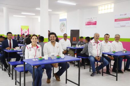 Entregan Marielise Budib y Grupo Bachoco dignificación de comedor escolar en San Miguel Espejo