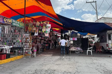 Bajas ventas y desinformación en el tianguis de Los Lavaderos a quince días de la balacera