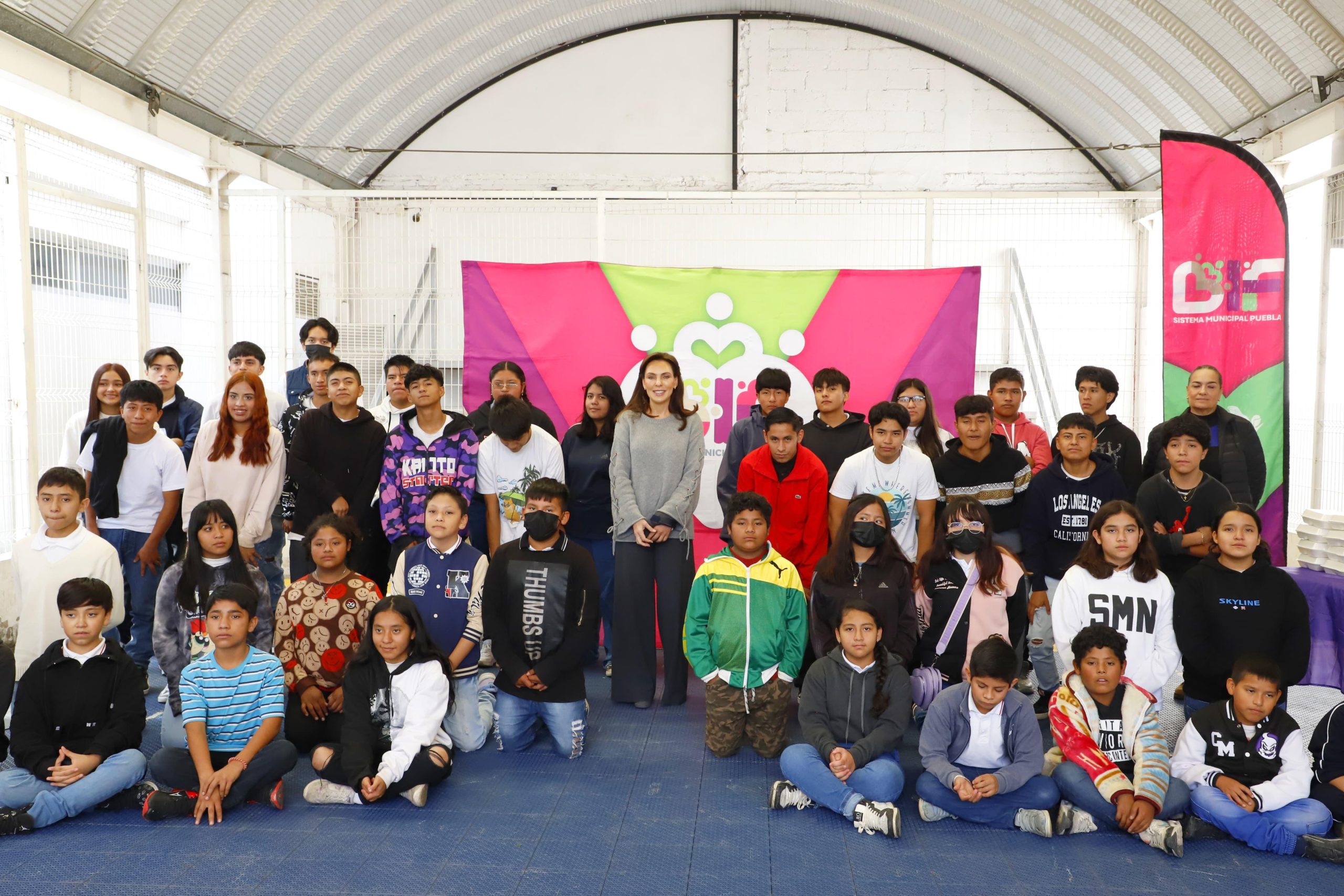 MariElise Budib regala momentos inolvidables a estudiantes del Centro de Día con viaje a Africam Safari