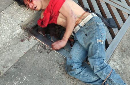 Residentes de la colonia Santa María golpean a delincuente en Puebla