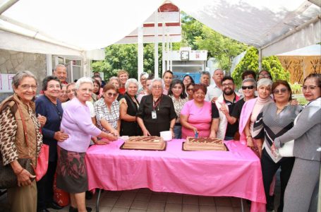 Fomenta SMDIF el desarrollo integral y salud de las personas adultas mayores