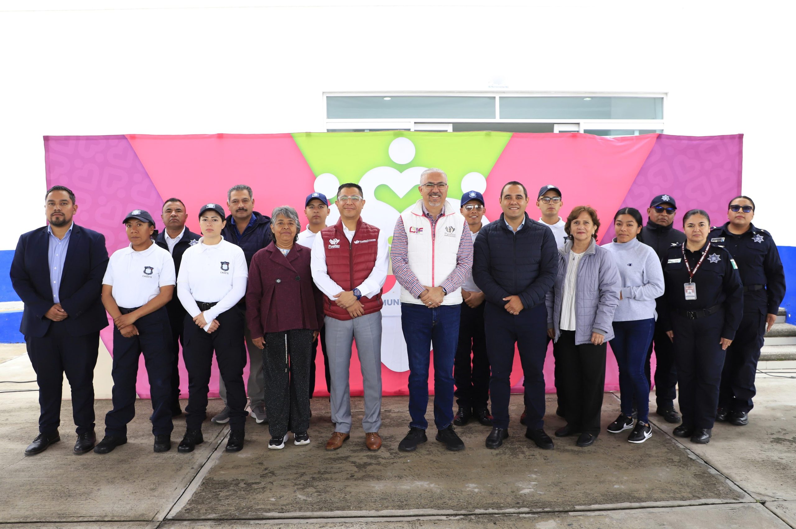 Lleva SMDIF jornada imparable de servicios integrales a la academia de formación y profesionalización policial municipal