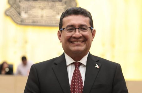 Pável Gaspar, diputado mixteco asume  la presidencia del Congreso de Puebla