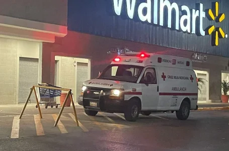 En Puebla encapuchados causan pánico en el Walmart de la avenida 15 de mayo