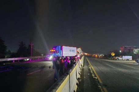 Nuevamente ejidatarios bloquean la México Puebla a la altura de Tlahuapan