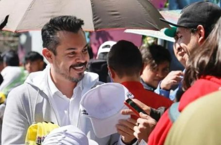 “García Parra rompe el protocolo y convive  con miles de jóvenes por el Dreamfields 2025”