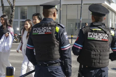 Detiene personal de la SSyPC a tres elementos de la policía municipal de Puebla