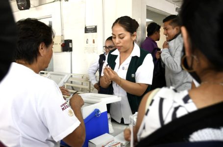 Puebla refuerza prevención del sarampión con jornada de vacunación en el Mercado Hidalgo