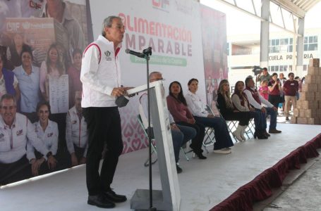 Pepe Chedraui y MariElise Budib entregan más de 7 mil despensas en Agua Santa