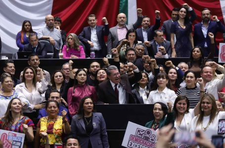 Morena señala a diputados poblanos por frenar reforma electoral