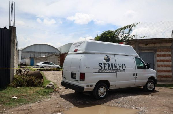 Ejecutan a un hombre a bordo de un taxi en San Miguel Canoa