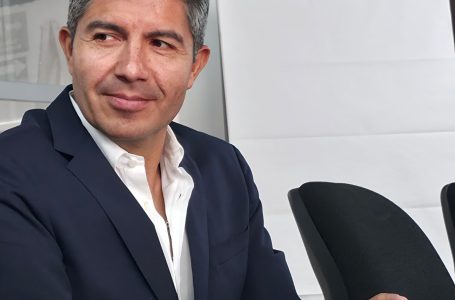 Lalo Rivera se victimiza luego de atender requerimiento del Ayto de Puebla
