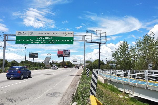 Delincuentes persisten en arrojar piedras a vehículos sobre el Periférico Ecológico