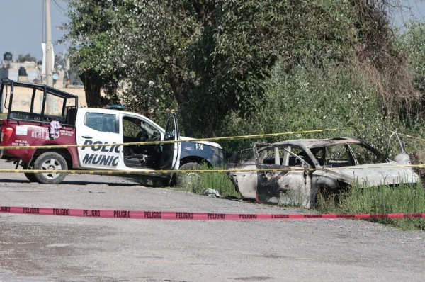 Localizan cuerpo calcinado dentro de un vehículo en Amozoc
