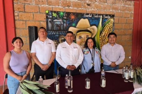Gobierno estatal impulsa expoventas artesanales en espacios emblemáticos de los municipios