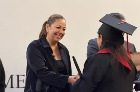 Encabeza secretaria de Bienestar graduación de la UPN
