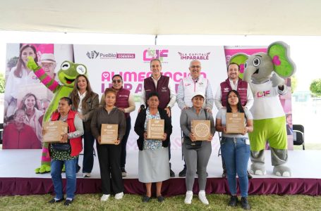 Pepe Chedraui entrega más de 4 mil despensas a familias de San Baltazar Tetela