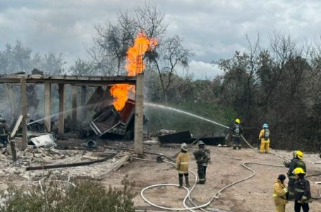 Autoridades mantienen monitoreo de afectaciones luego de explosión en bodega de Tepeaca