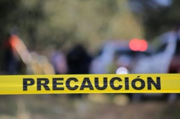 Abandonan dos cadáveres de mujeres en barranca de Tenampulco