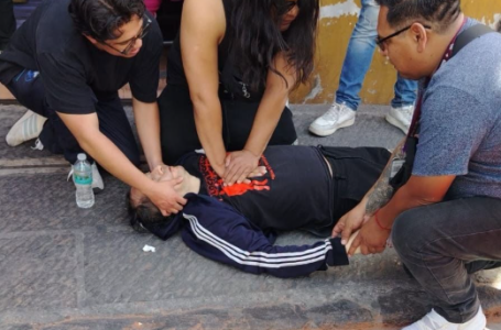 Transeúnte se desvanece y fallece en el Centro Histórico de Puebla