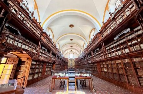 La Biblioteca Palafoxiana celebra 380 años de ser memoria viva de puebla.