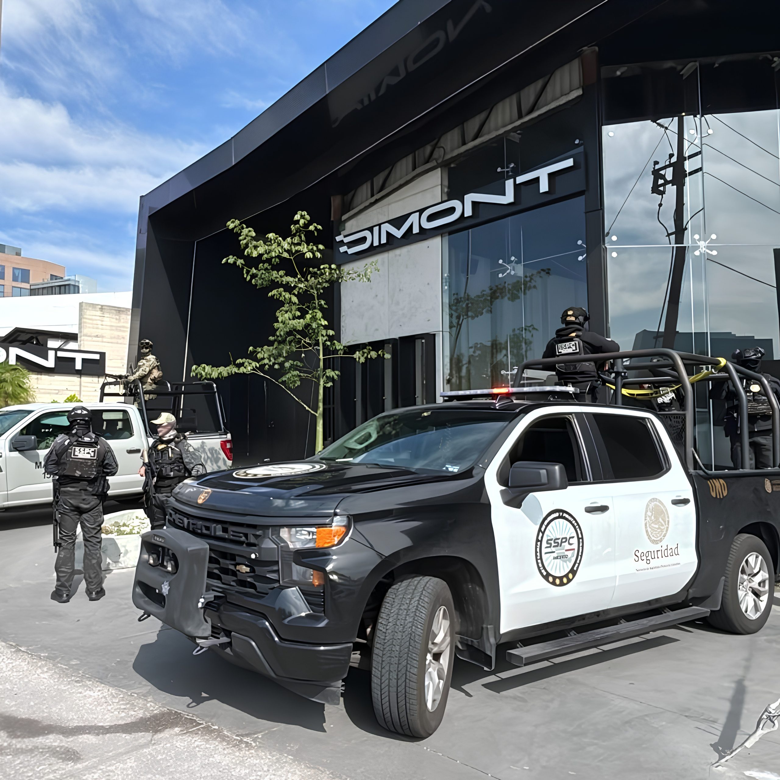 Predio de Tony Gali alberga agencia Dimont Motors