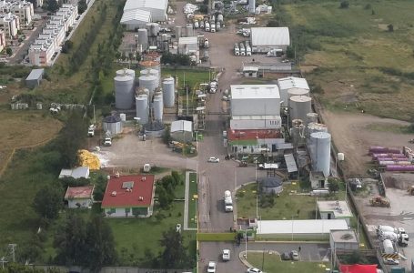 FGR decomisa 800 mil litros de huachicol en fábrica de Huejotzingo