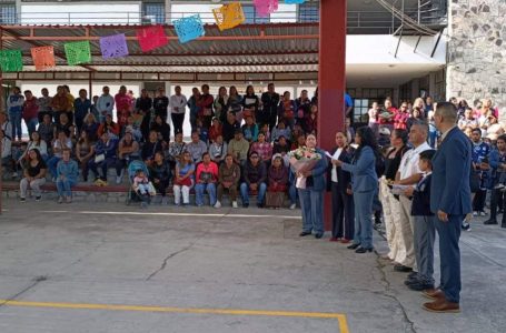Exigen destituir a conserje de primaria por trabajar ebrio en Cholula
