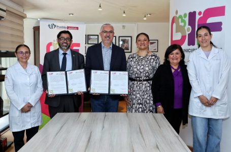 Firma DIF Puebla Capital convenio de colaboración interinstitucional con la UDLAP