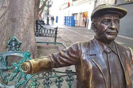 De nueva cuenta mutilan escultura en Centro Histórico